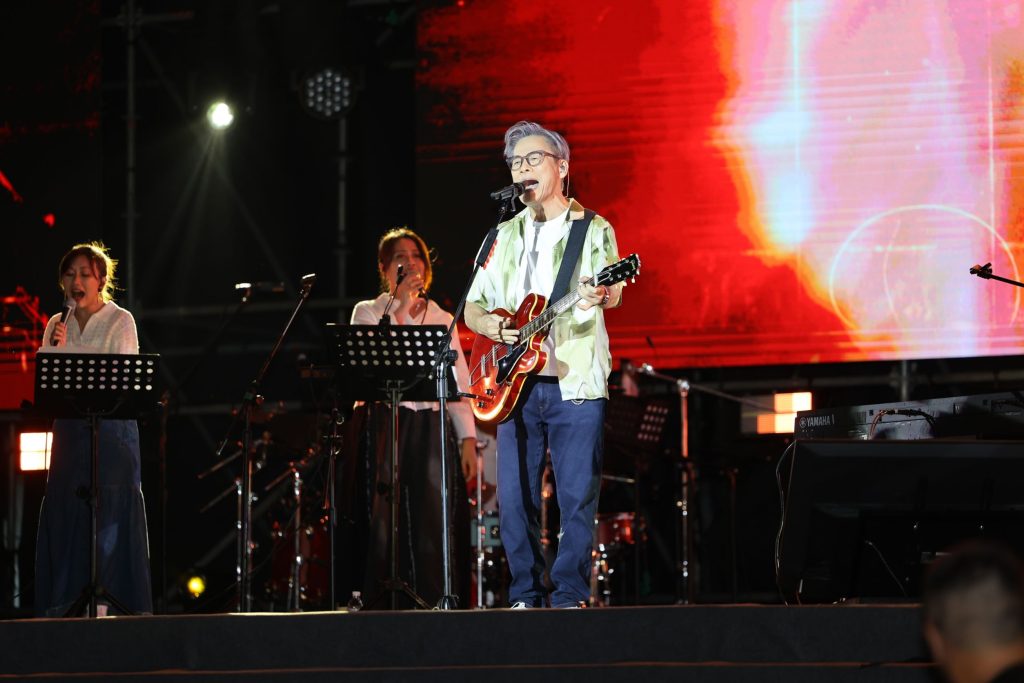 71歲羅大佑又唱又跳！南投茶博「一心二夜」演唱會爆棚