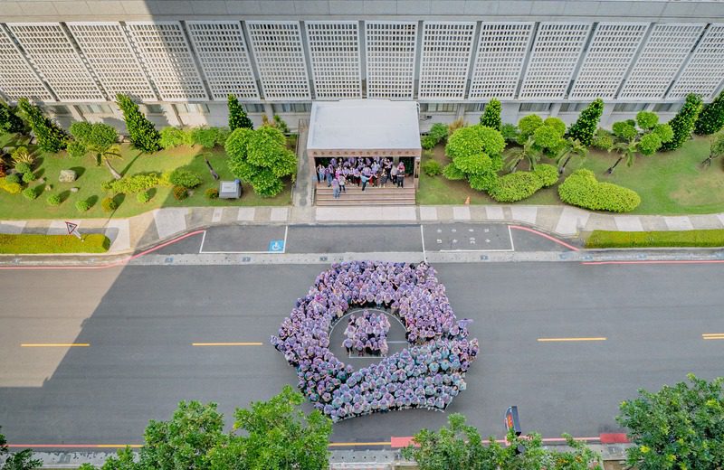 園管局高屏分局創新茶會 400人快閃排局徽慶週年