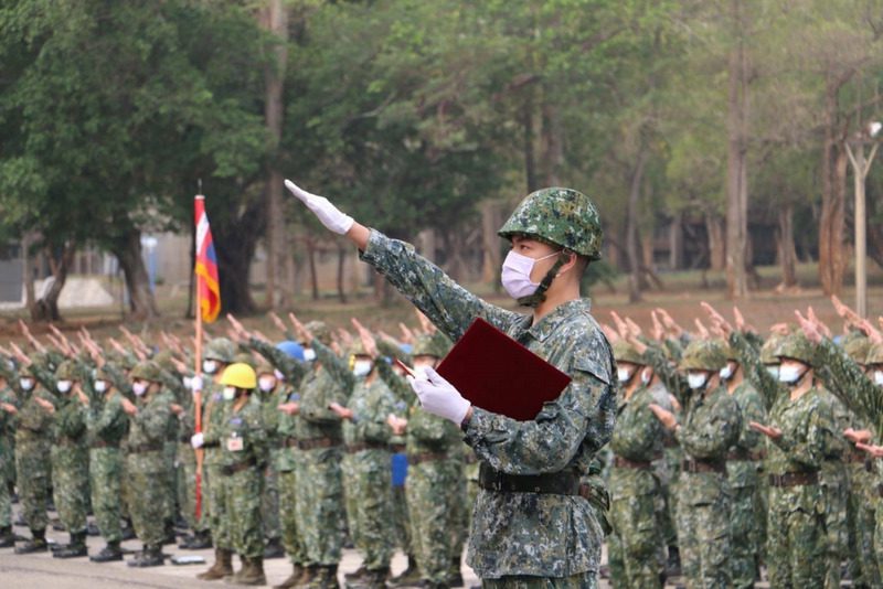 113年10月31日海軍陸戰隊軍事訓練第106梯次，因受康芮颱風影響，入營報到日期改為113年11月4日。