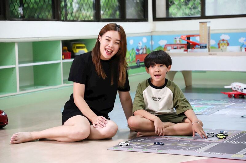 高雄市政府短片熱議：從玩具汽車學左轉技巧