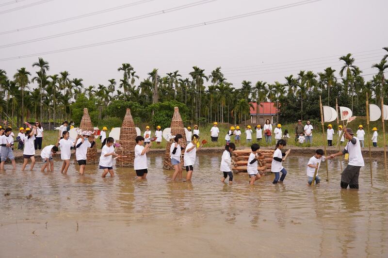 屏東2024大地藝術節登場　在大武山下和大自然一起玩