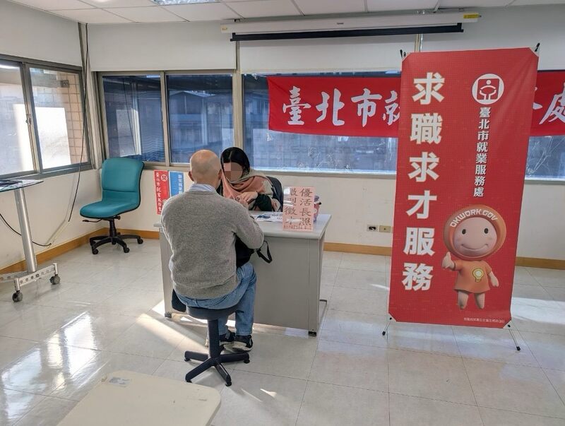 無印良品、UNIQLO等16家名企釋出近800個職缺！