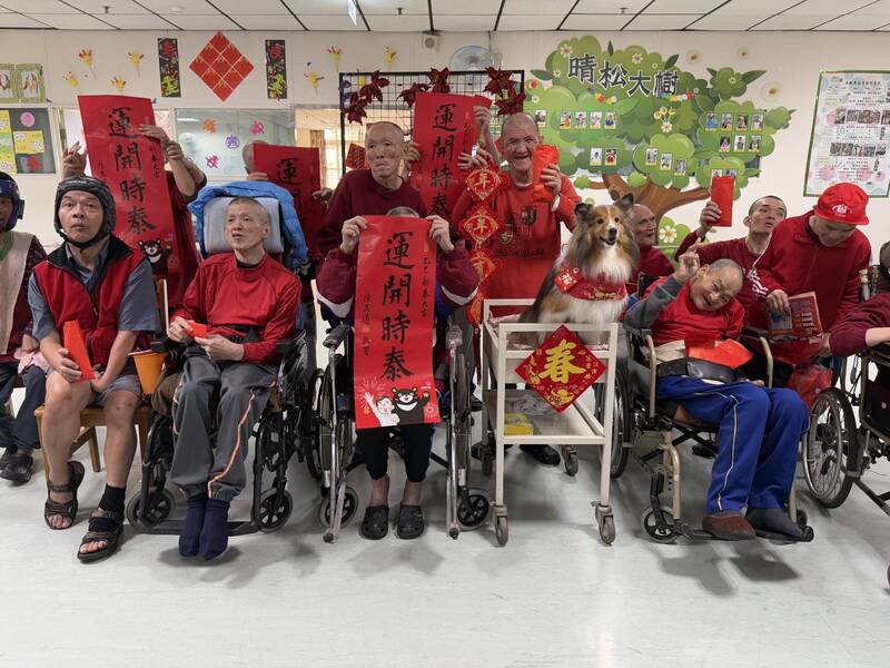 千呼『汪』喚狗醫生  陪憨兒樂迎春節喜旺過好年 