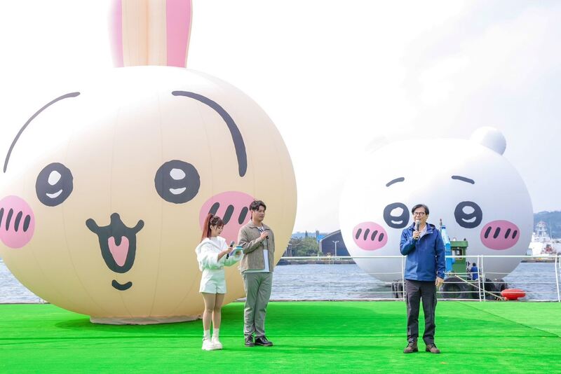 吉伊卡哇萌翻愛河灣！高雄冬日遊樂園吸引逾20萬人共襄盛舉