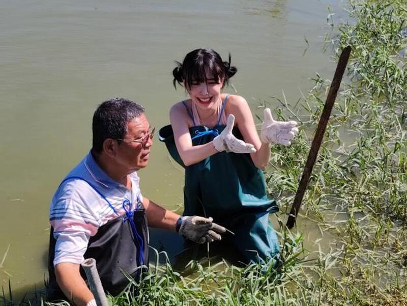 南韓女星尹到怡台南品嚐台灣鯛　與黃偉哲共煮家常菜