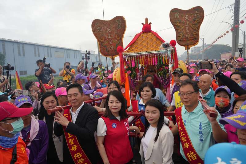 宗教盛事  六房媽過爐遶境啟動！全台最大「有神無廟」祭典吸萬人