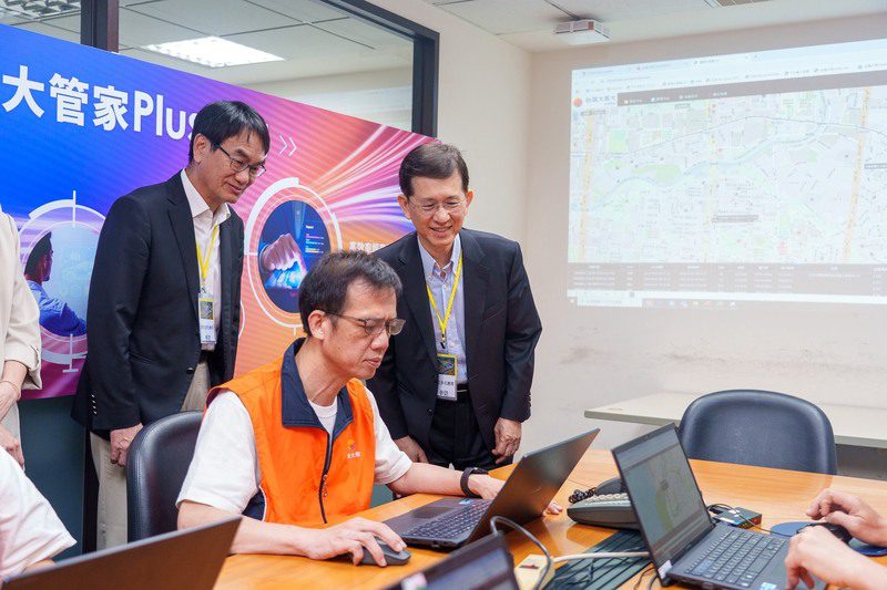 5G智慧港口落地高雄！自動化吊車現場示範震撼登場
