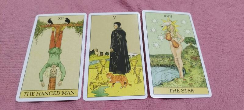 塔羅不占未來，只解讀你不敢面對的『現在』