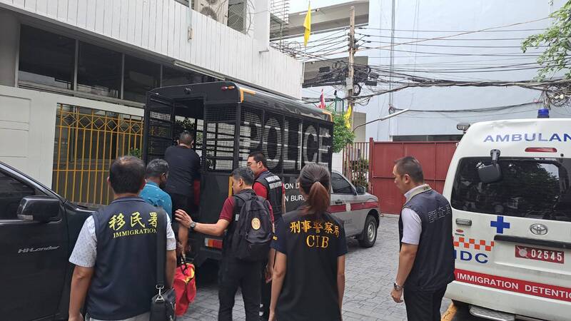 偽照闖泰遭識破　台泰聯手押解重大毒品通緝犯返台歸案