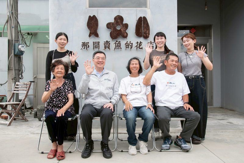 青年回鄉創業＋治水雙贏 卓院長參訪「賣魚的花店」感受文化力
