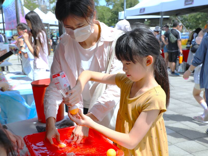 一年只有這一天！嘉義太空館上演「立竿不見影」奇景嗨翻現場