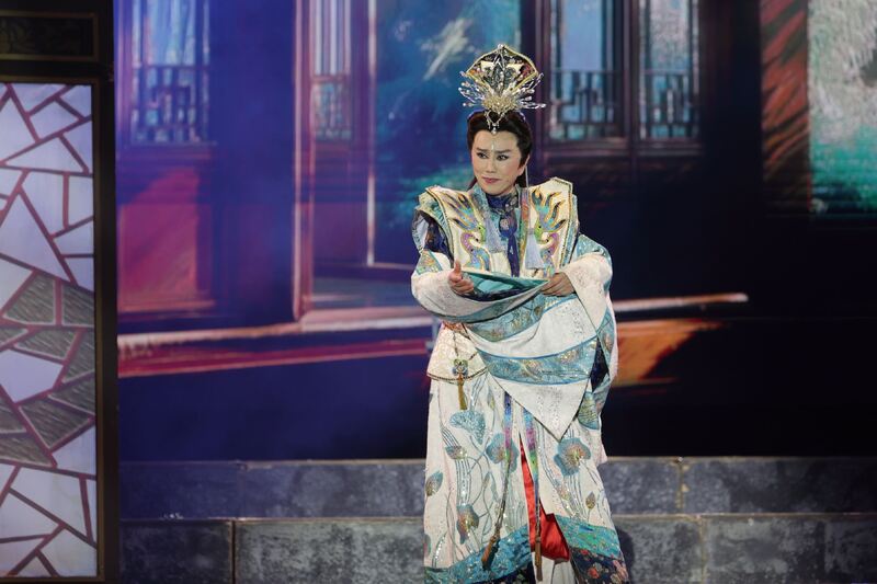 明華園《貓神》金門登場！孫翠鳳領銜10年後再演出　萬名觀眾擠爆莒光共融公園