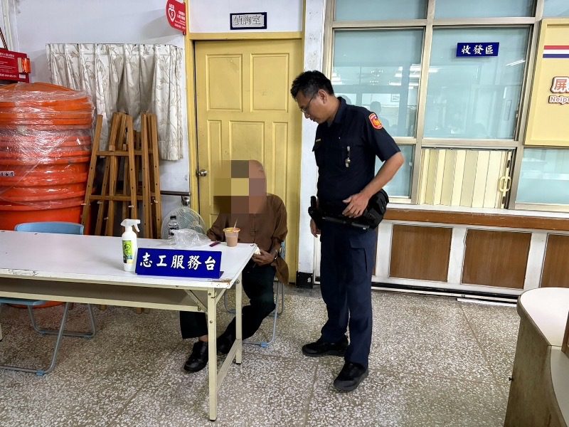 迷路80歲老翁騎單車遊走屏東　警送車又送人安全回家