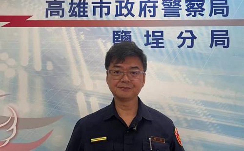 港灣新聞網 / 高雄鹽埕區建國四路公園二路口發生肇事逃逸　警方鎖定銀色自小客車追查中