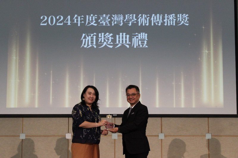 港灣新聞網 / 廖義銘國內外雙突破 《當代法律》奪獎、哈薩克演講展現台灣法學力