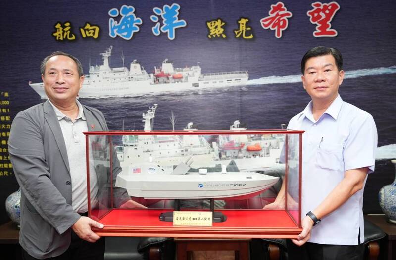 港灣新聞網 / 雷虎科技秋節勞軍致敬北部分署　肯定海巡救生救難專業