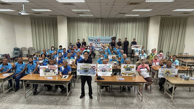 港灣新聞網 / 東港警分局常年訓練　97名守望相助隊員成防詐尖兵