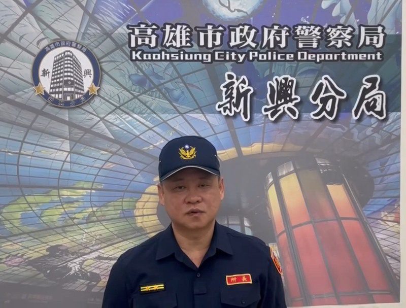 港灣新聞網 / 光華一路機車違規載高柱狀物 新興分局依法開罰