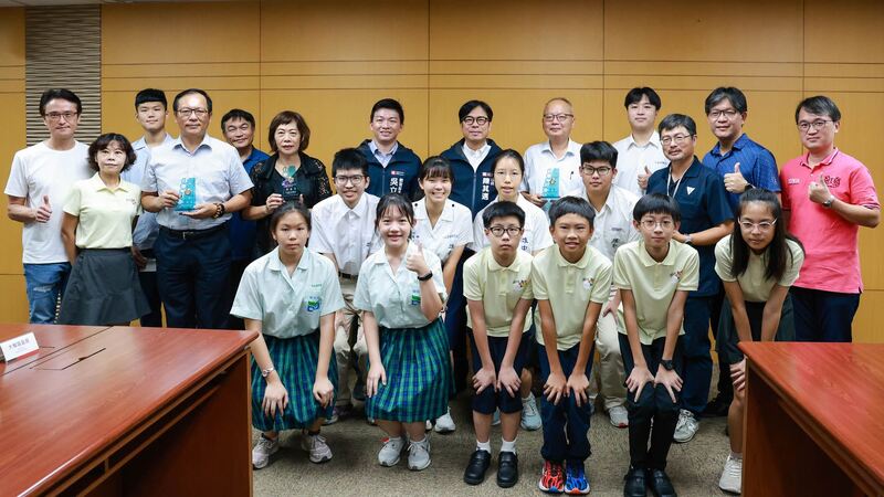 港灣新聞網 / 高雄市長陳其邁：79萬劑公費流感疫苗到位 優先保護長者與幼兒