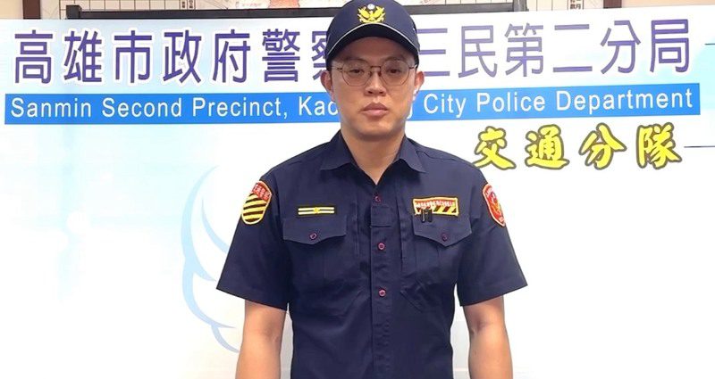 港灣新聞網 / 高雄民族一路車禍 17歲無照騎士違規撞倒85歲女騎士
