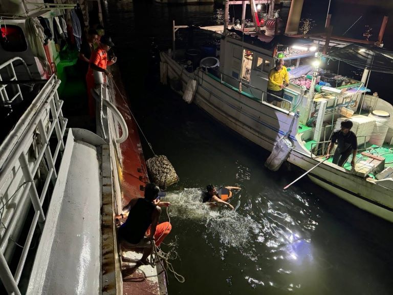 男子港區落海　海巡漁民合力救援