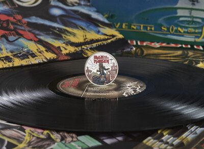 重量級鉅獻：英國皇家鑄幣廠推出 Iron Maiden 50 週年紀念幣