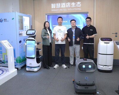 YY Group與擎朗智能深化策略合作，推動科技賦能酒店解決方案