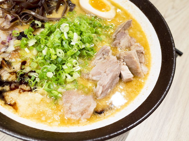 員林拉麵｜炙燒五花肉酒香四溢 濃郁香氣直達心底！