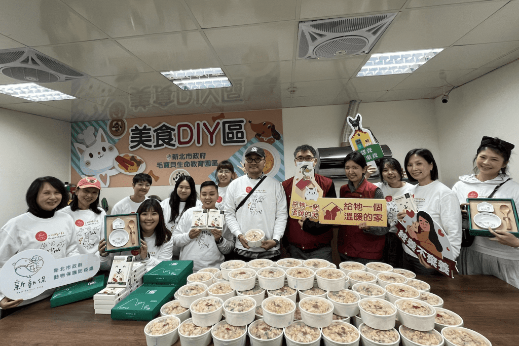 企業愛心大放送 Natural10捐鮮食     助流浪毛寶貝圍爐迎新年