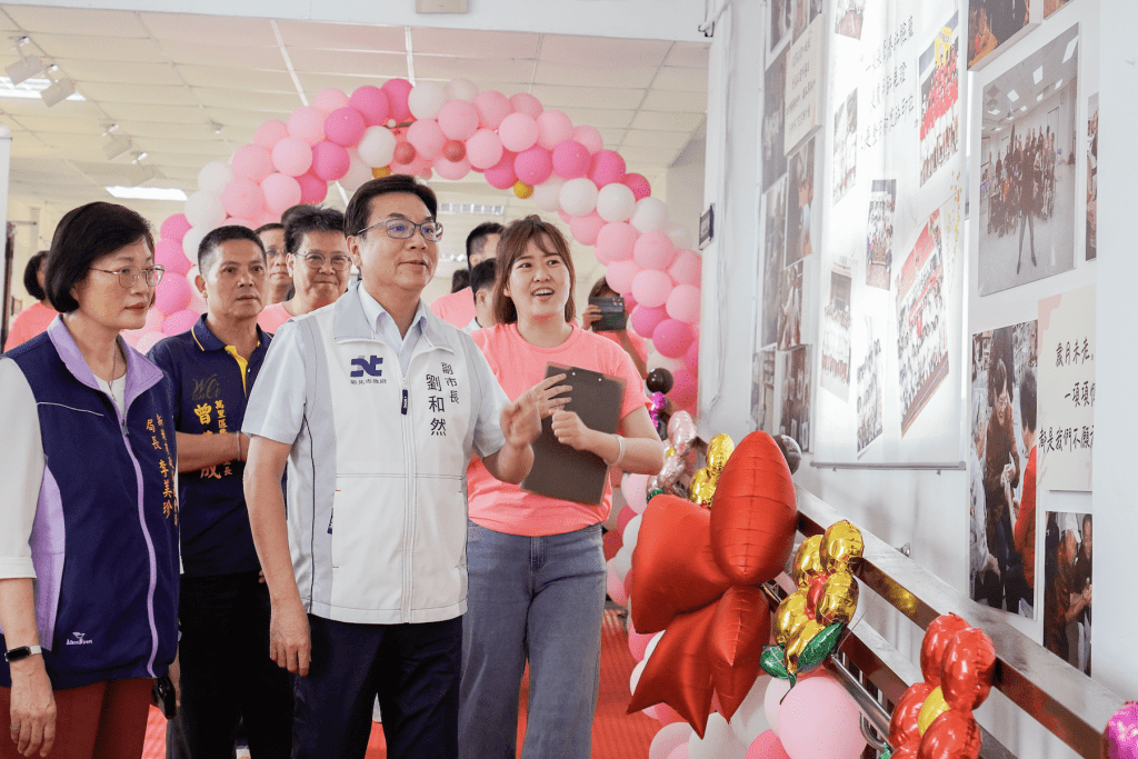 新北仁愛之家50週年慶     劉和然感謝工作人員付出     時光隧道勾起長輩與員工滿滿回憶