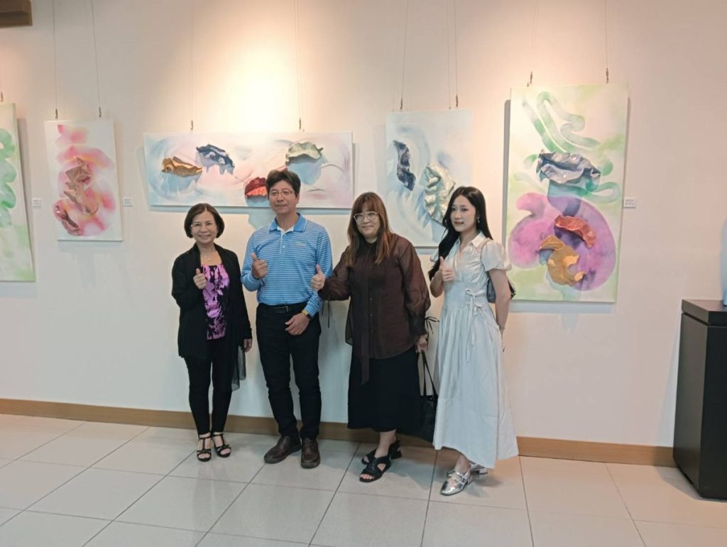 人生過半重拾藝術夢想　陳信正畢業個展 再塑一個『我』即起至4月27日市婦女學苑展開