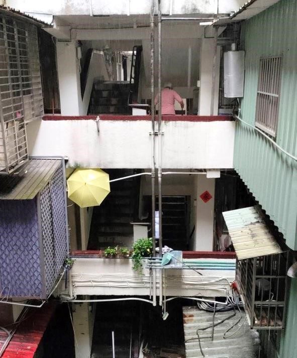 老屋隱危機，孤老無力自理