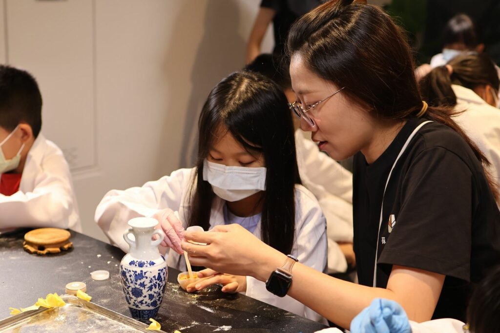 屏東典藏中心開啟文物修復奇幻旅程　職人學堂體驗修復技藝魅力