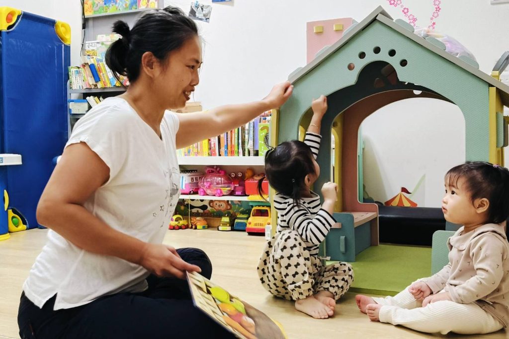 不只照顧！新北居家保母用音樂律動、親子共讀     豐富幼兒感官刺激與創造力