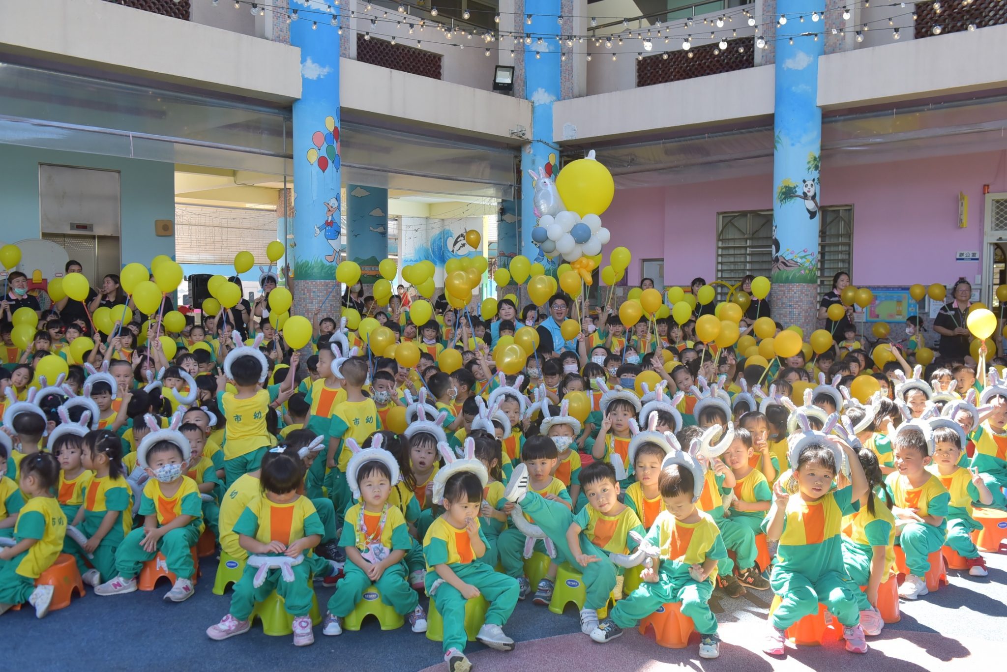 剝柚烤肉做月餅  市幼歡喜迎中秋