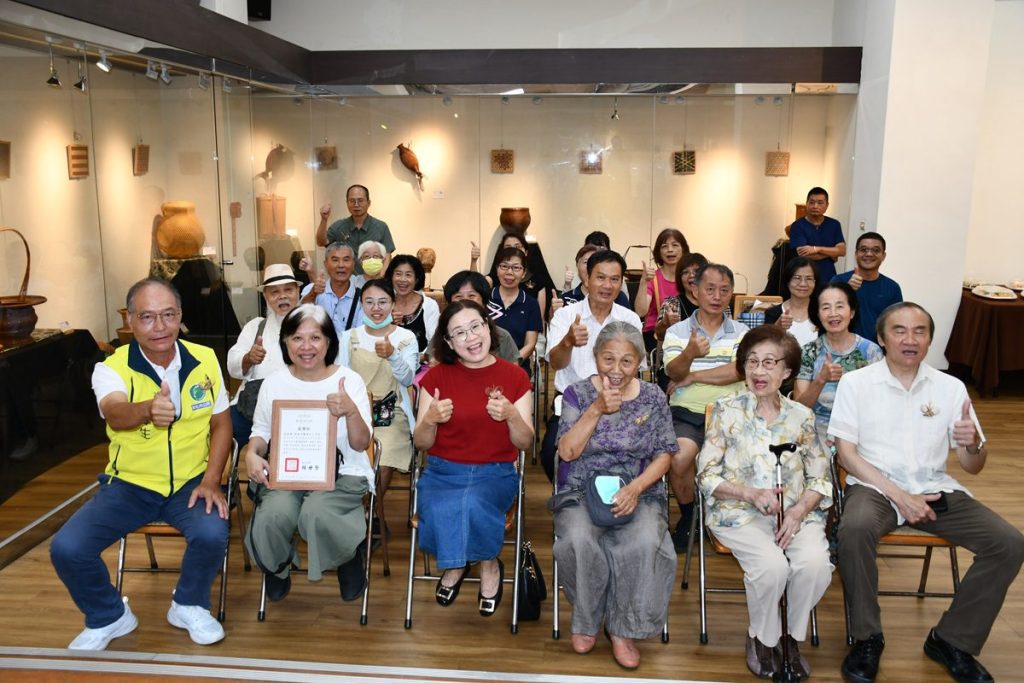 市立圖書館體驗台灣工藝之美   國寶級竹藝工藝師李榮烈師生聯展