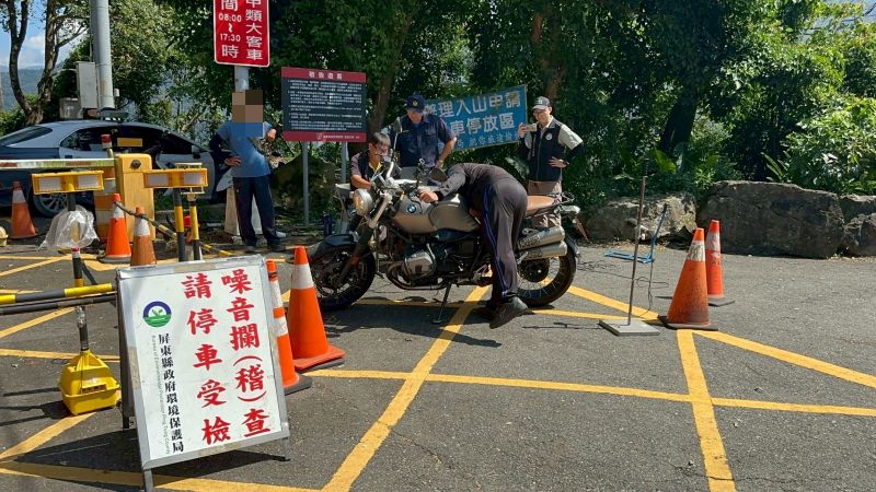 改裝、噪音、超速擾民又危險　里港警台24線聯合稽查開罰16件