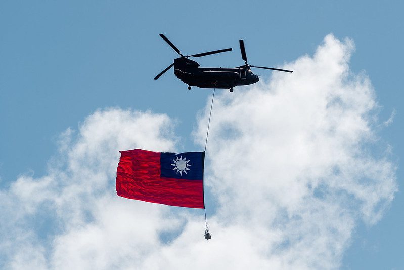 誰在封鎖真相？臺灣資訊繭房的自我綁架