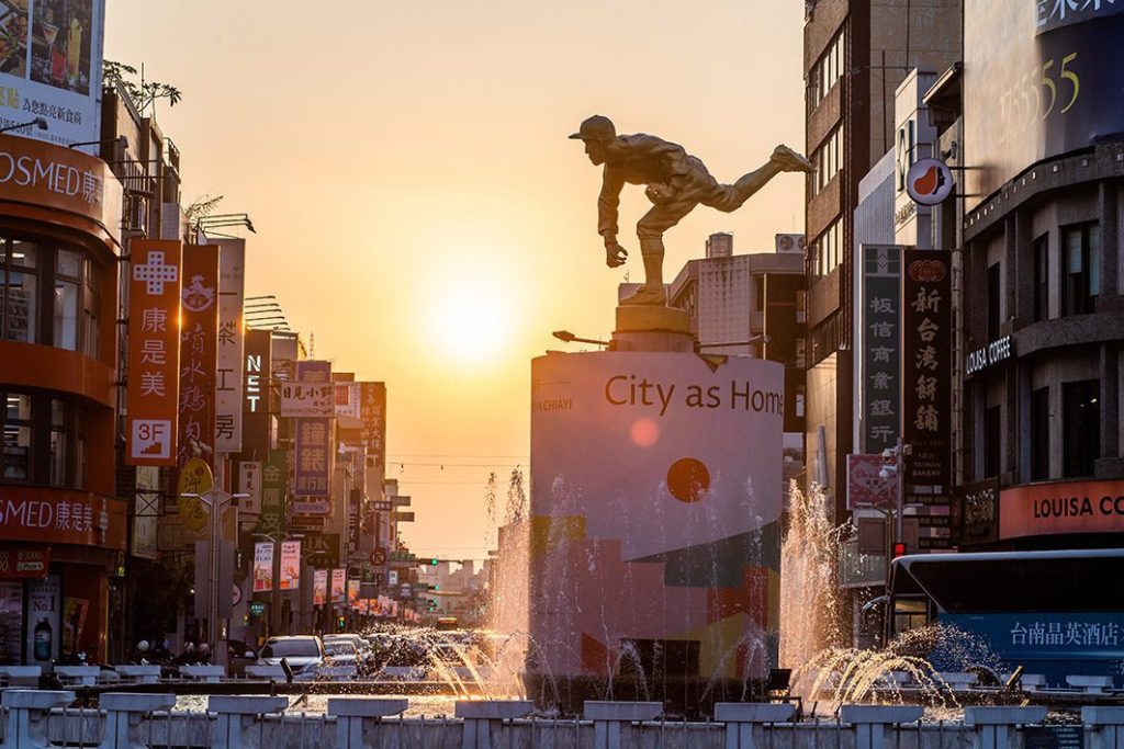 媲美曼哈頓日落　嘉市一年一遇美景「懸日」3/11~3/13亮相