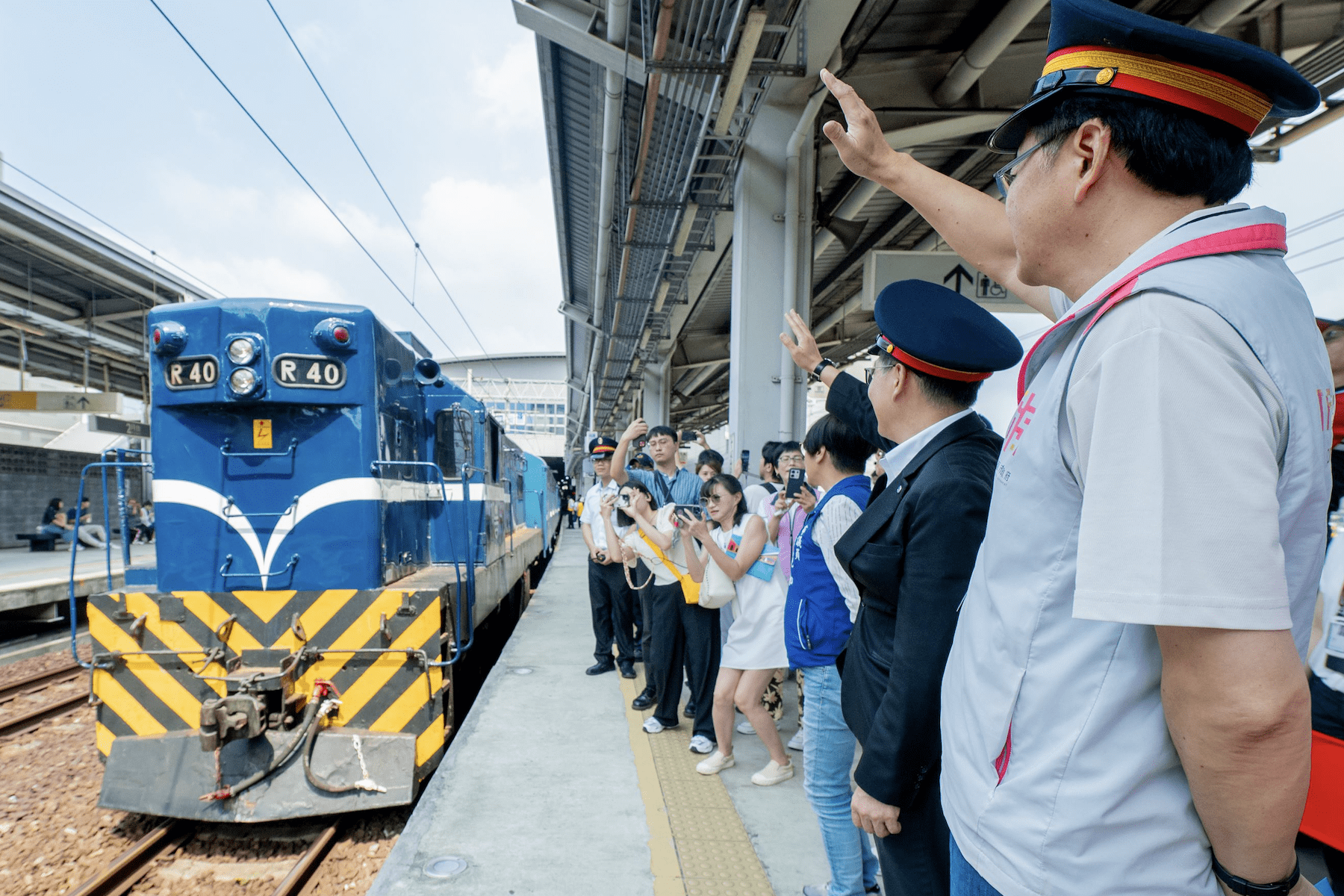 鐵道迷必看     2024富岡鐵道藝術生活節開跑     藍皮解憂號首駛西部