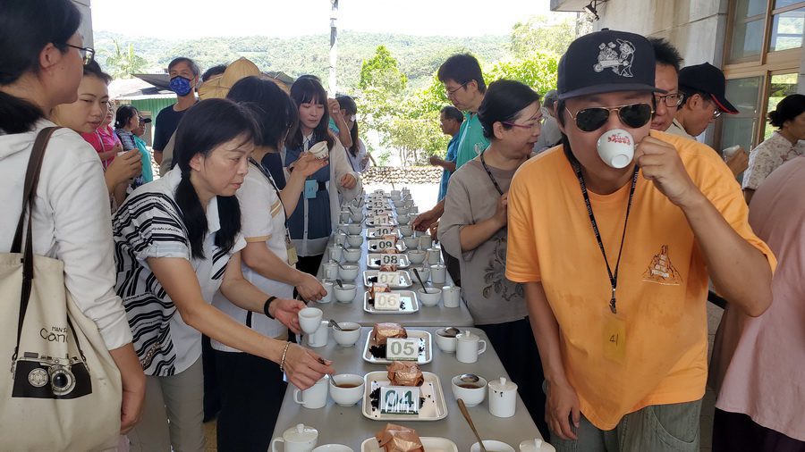 冬山紅茶真有味 民眾化身評茶王 直接品茗喜歡就帶回家