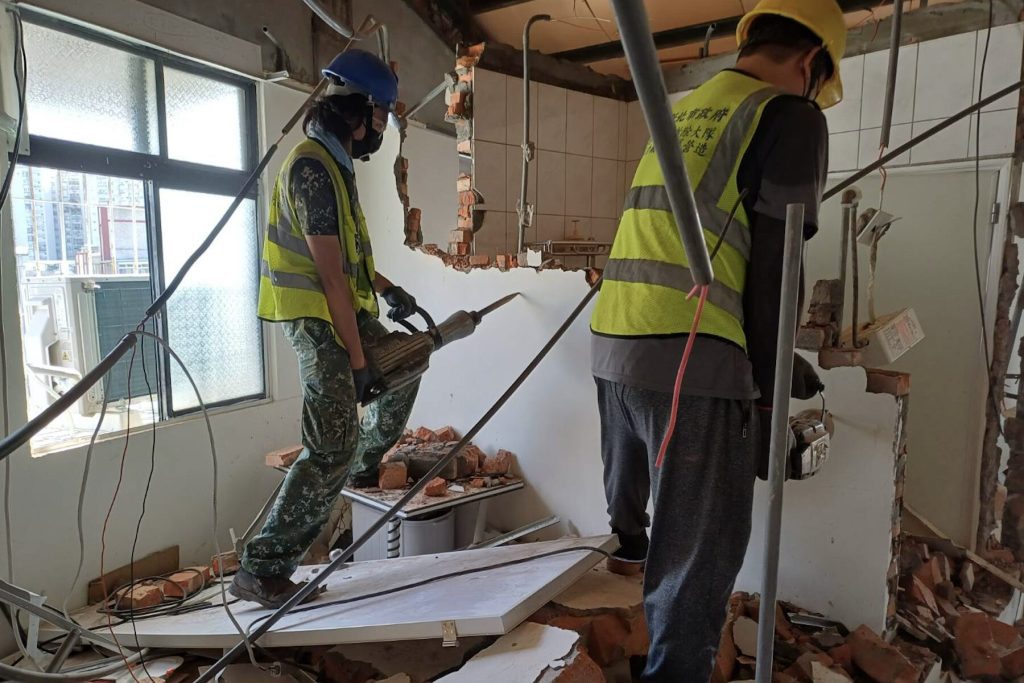 新北拆除頂樓加蓋牟利套房     今年已拆逾300件     列「高風險違建」優先執行