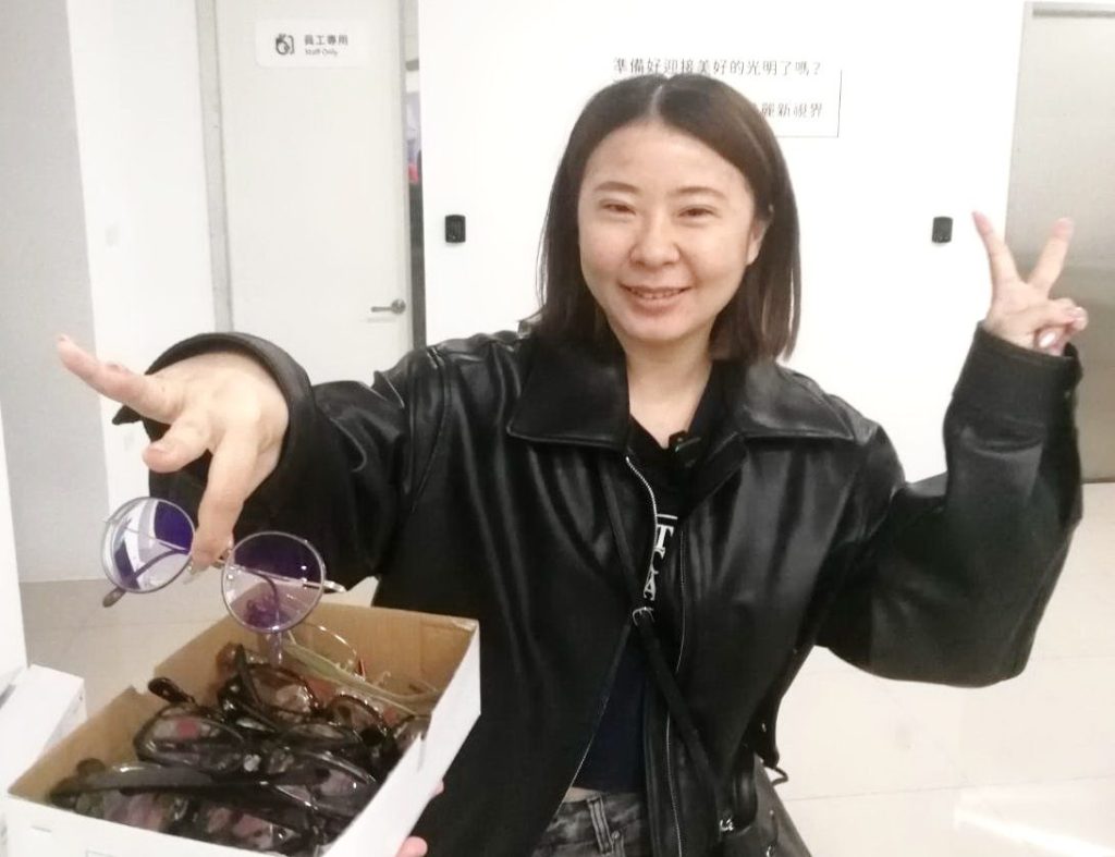 人生要對自己好一點  女白領找信賴眼科手術解決近視散光