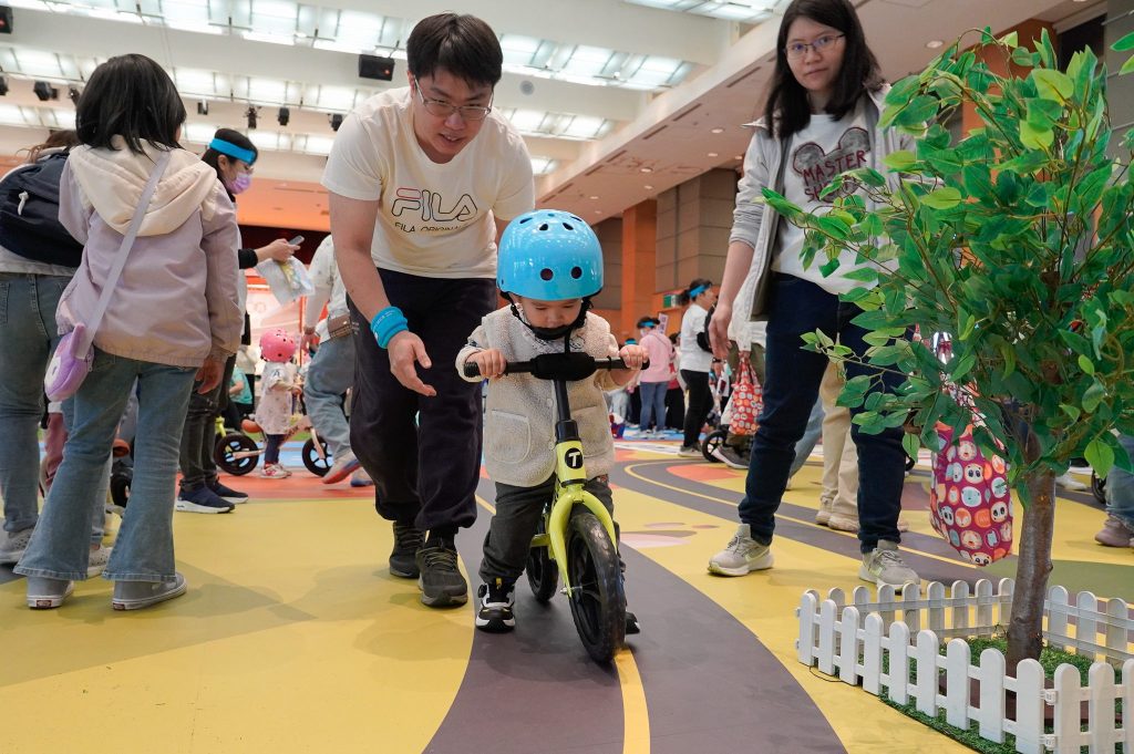 親子同樂拚運動     新北迷你運動會嗨翻天     兒童月活動同步開跑