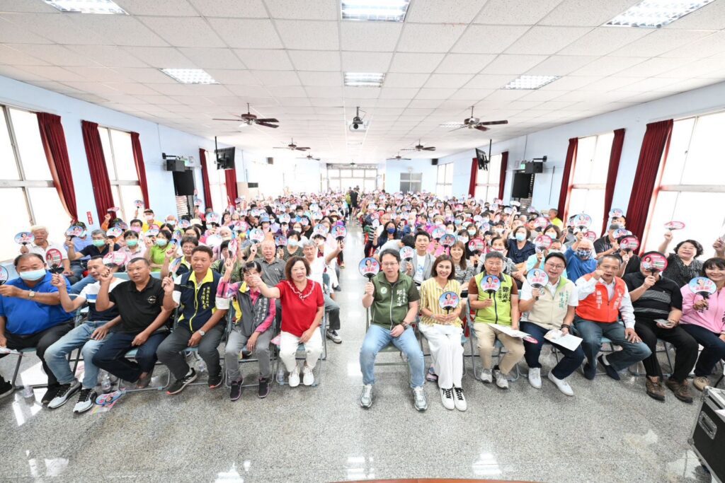 邱議瑩橋頭開講拚政策！　敬老卡加碼與新生兒希望帳戶大獲市民肯定
