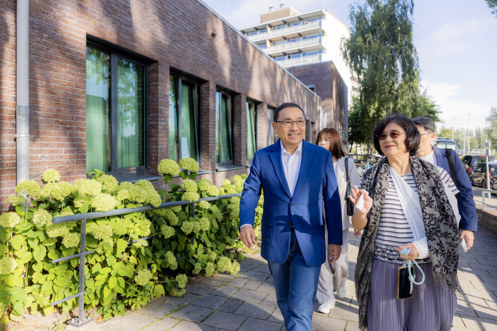 不只照護更是生活     侯友宜參訪荷蘭霍格威村     為新北長照3.0尋找新方向