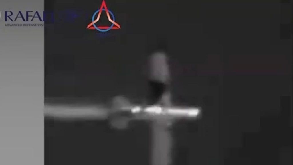 影音/以色列國防部公布首次使用雷射防空系統 擊落真主黨無人機