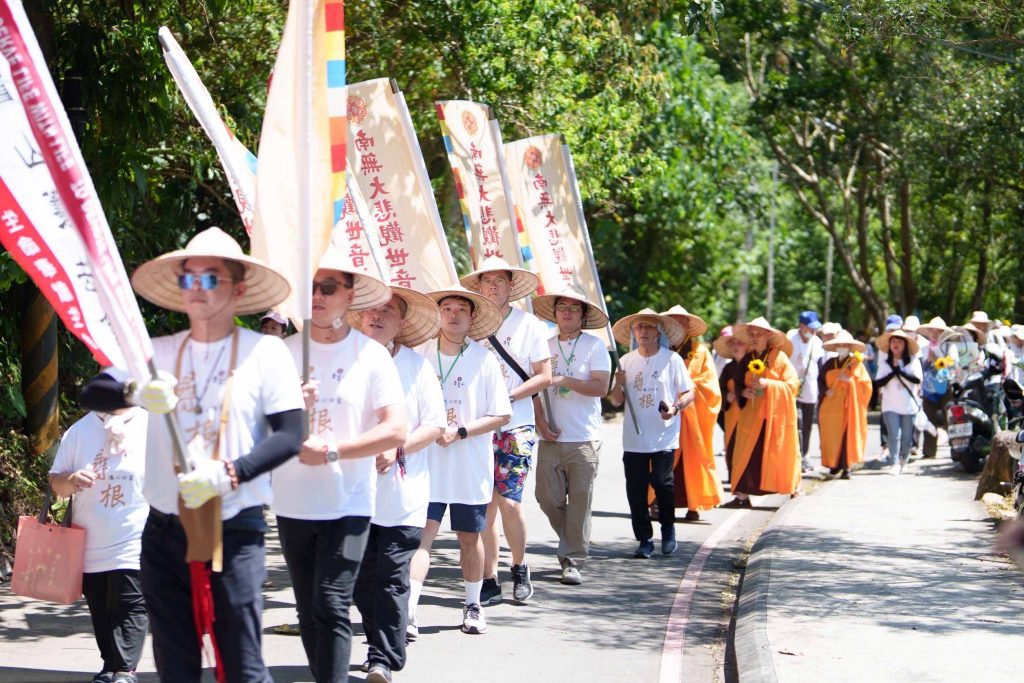 靈鷲山寂光寺觀音聖號祈福健走  祈願護佑蒼生世界和平