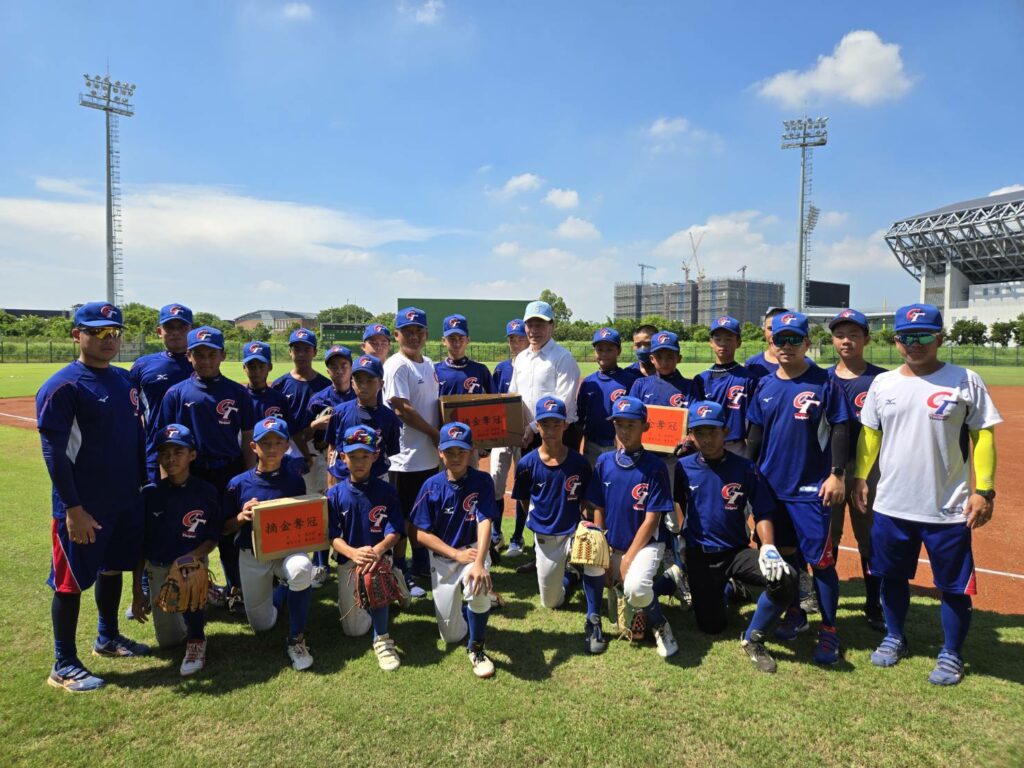 體育局陳良乾局長親赴慰勞U12臺灣代表隊　為少棒小將加油打氣期許再創佳績