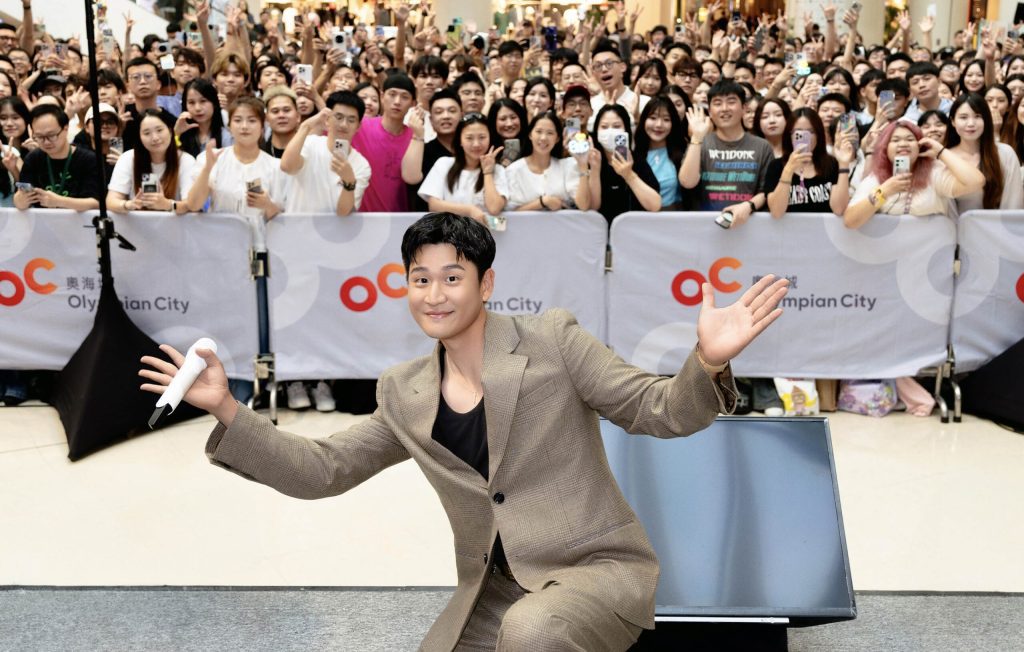 周興哲台北小巨蛋x紅磡 雙城連唱5場 香港簽售擠爆